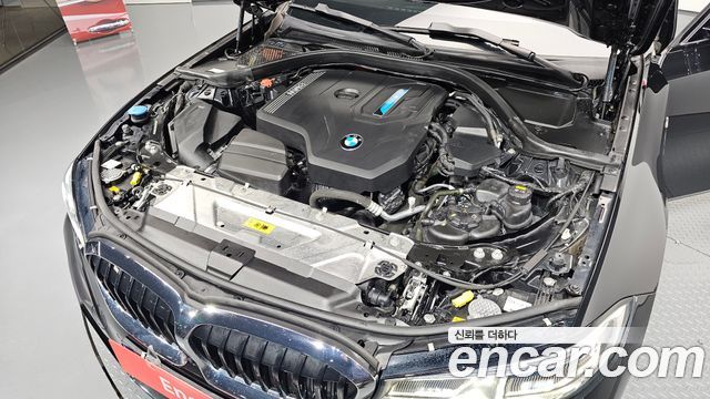 BMW 3-Series 330e M Sport