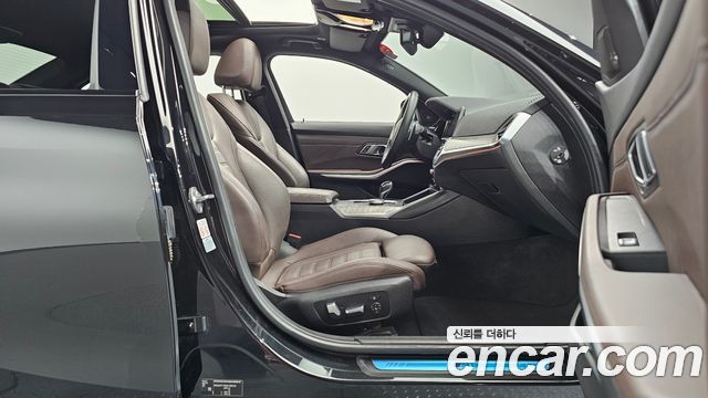BMW 3-Series 330e M Sport