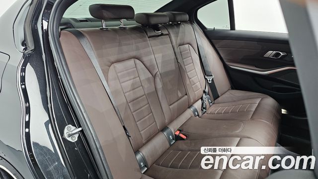 BMW 3-Series 330e M Sport