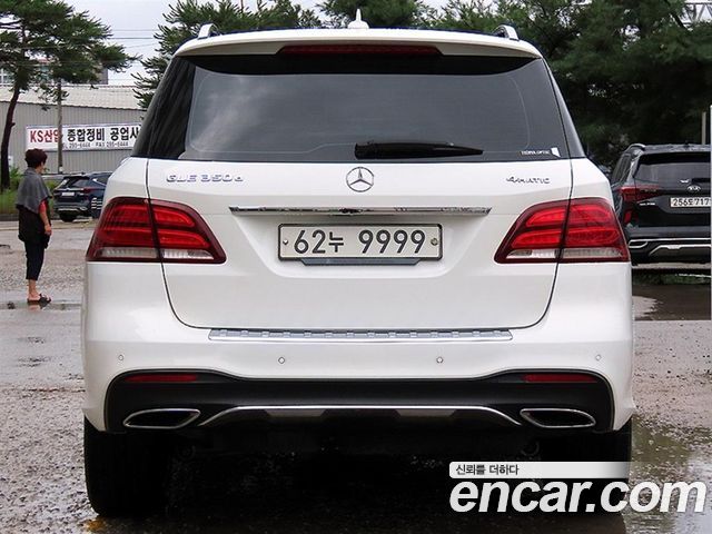 Mercedes-Benz GLE-Class GLE350 d 4MATIC