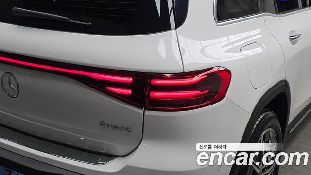 Mercedes-Benz EQB EQB300 4MATIC AMG Line