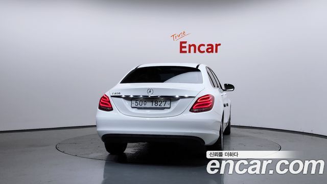 Mercedes-Benz C-Class C200