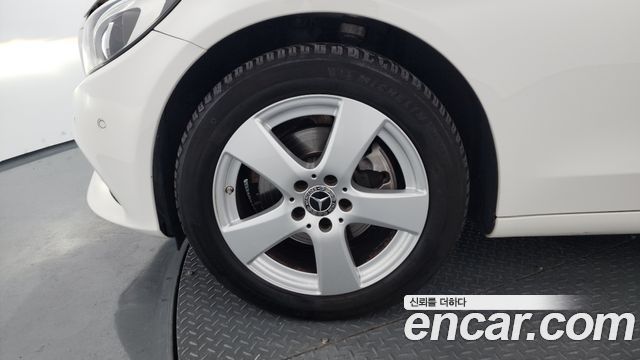 Mercedes-Benz C-Class C200
