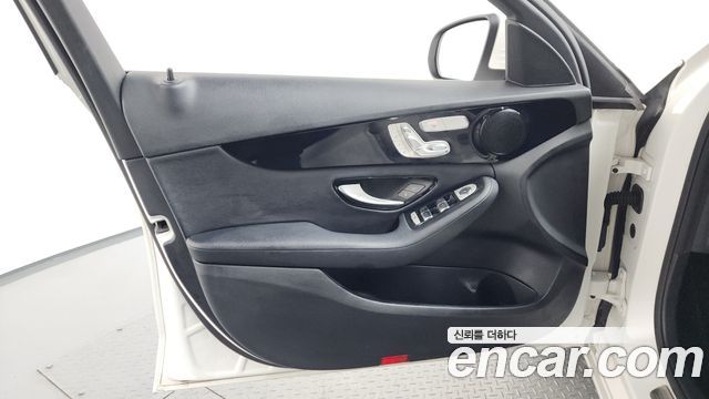 Mercedes-Benz C-Class C200