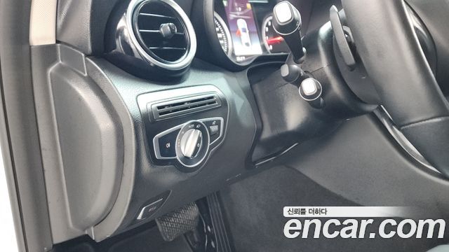 Mercedes-Benz C-Class C200