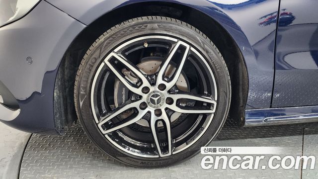 Mercedes-Benz A-Class A200 AMG Line