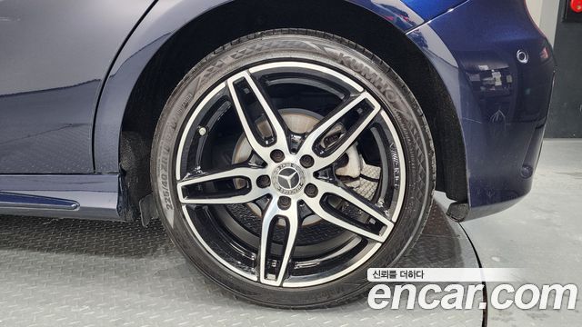 Mercedes-Benz A-Class A200 AMG Line