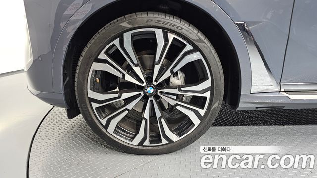 BMW X7 xDrive 40i Design Pure Excellence 6-Seater
