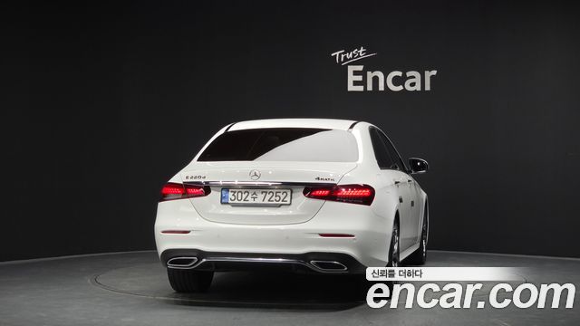 Mercedes-Benz E-Class E220d 4MATIC AMG Line