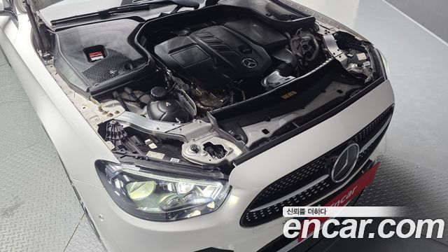 Mercedes-Benz E-Class E220d 4MATIC AMG Line
