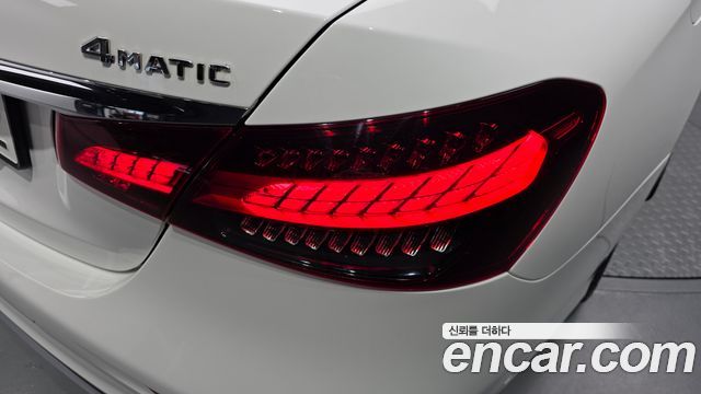 Mercedes-Benz E-Class E220d 4MATIC AMG Line