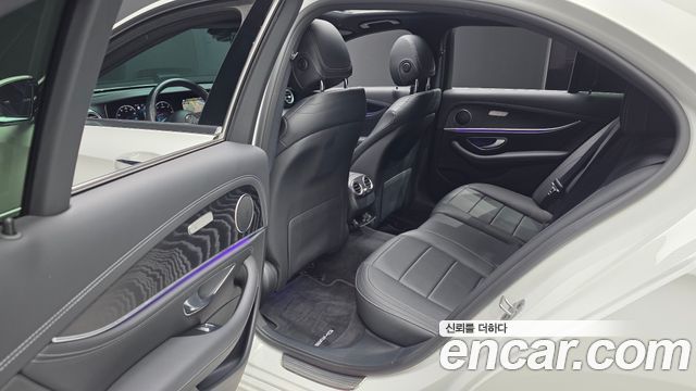 Mercedes-Benz E-Class E220d 4MATIC AMG Line