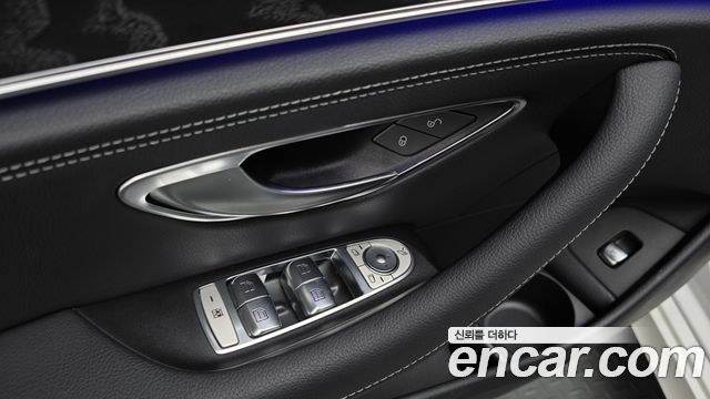 Mercedes-Benz E-Class E220d 4MATIC AMG Line