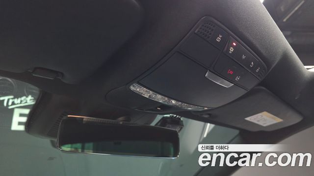 Mercedes-Benz E-Class E220d 4MATIC AMG Line