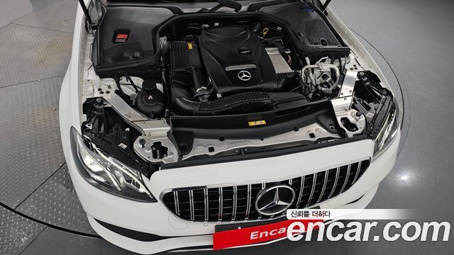 Mercedes-Benz E-Class E200 Avantgarde