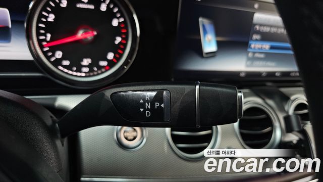 Mercedes-Benz E-Class E200 Avantgarde