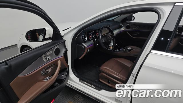 Mercedes-Benz E-Class E200 Avantgarde