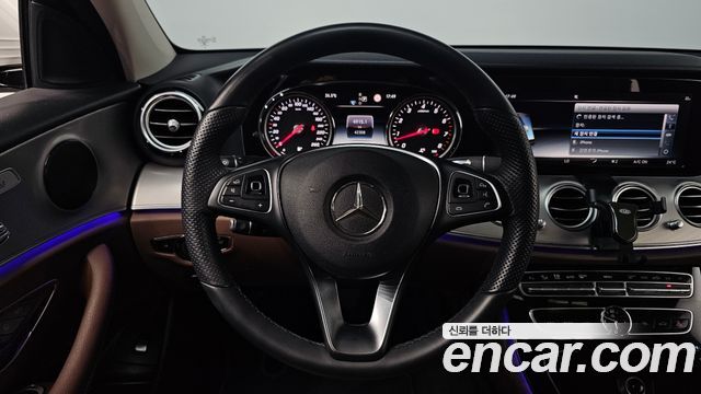 Mercedes-Benz E-Class E200 Avantgarde