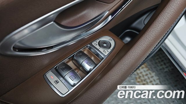 Mercedes-Benz E-Class E200 Avantgarde