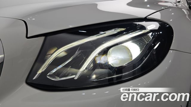 Mercedes-Benz E-Class E200 Avantgarde
