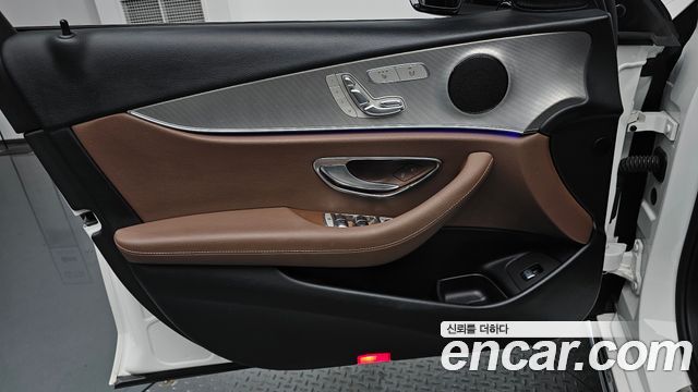 Mercedes-Benz E-Class E200 Avantgarde