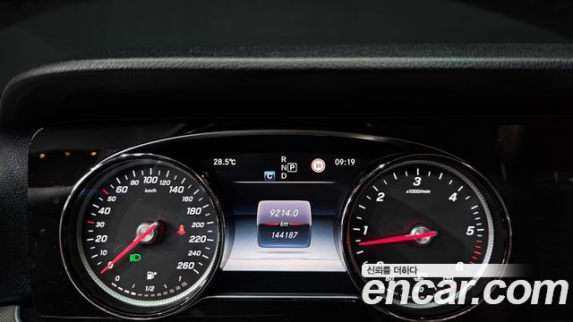Mercedes-Benz E-Class E220d Avantgarde
