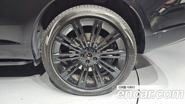 Land Rover Range Rover P530 Autobiography Long Wheel Base