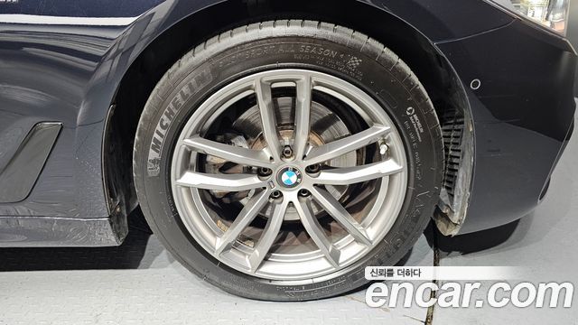 BMW 5-Series 520d M Sport Package Plus