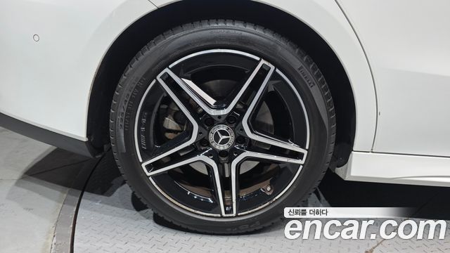 Mercedes-Benz CLA-Class CLA250 4MATIC