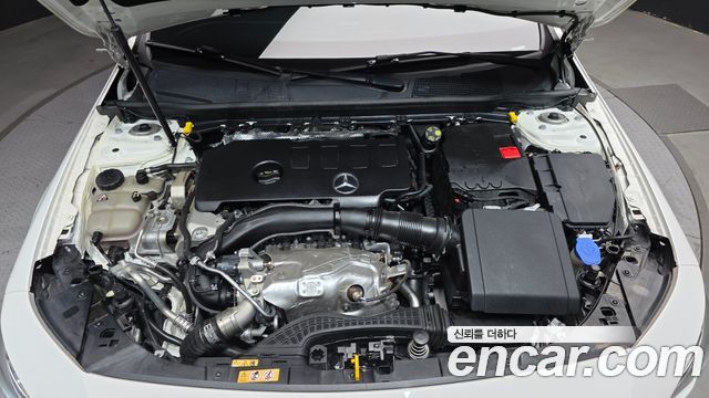 Mercedes-Benz CLA-Class CLA250 4MATIC