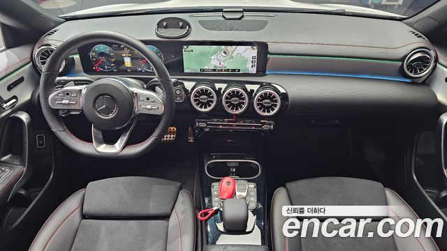 Mercedes-Benz CLA-Class CLA250 4MATIC