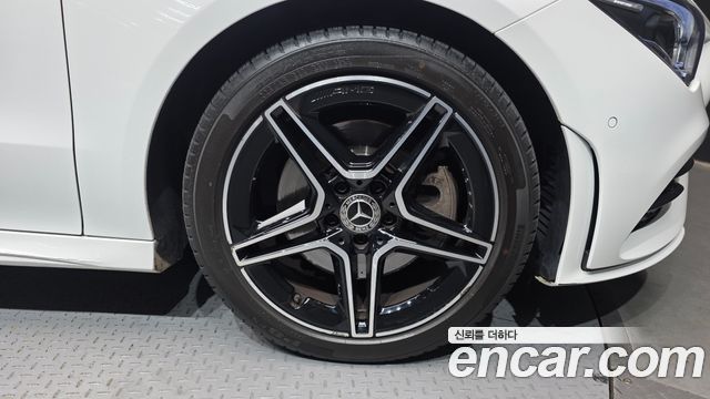 Mercedes-Benz CLA-Class CLA250 4MATIC