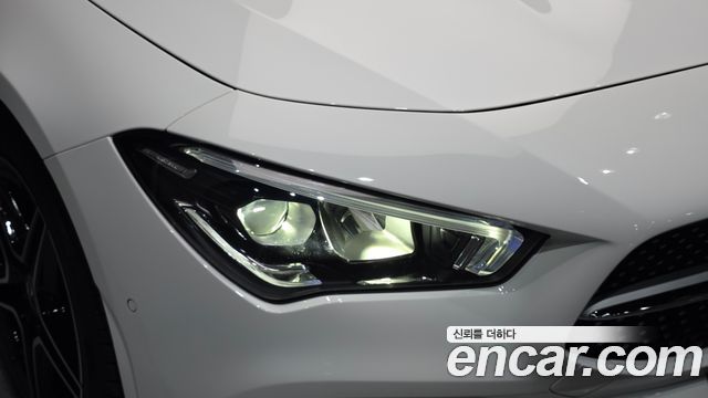 Mercedes-Benz CLA-Class CLA250 4MATIC