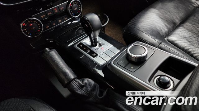 Mercedes-Benz G-Class G350 d Sport Package