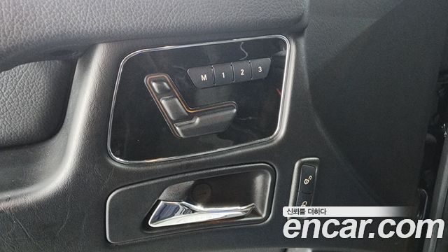 Mercedes-Benz G-Class G350 d Sport Package