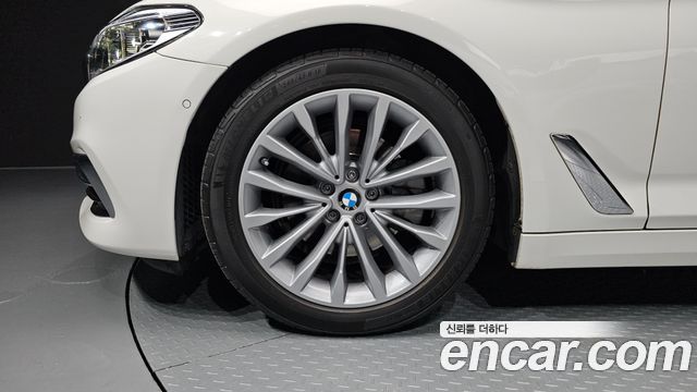 BMW 5-Series 520d Luxury Plus