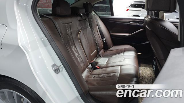 BMW 5-Series 520d Luxury Plus