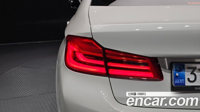 BMW 5-Series 520d Luxury Plus