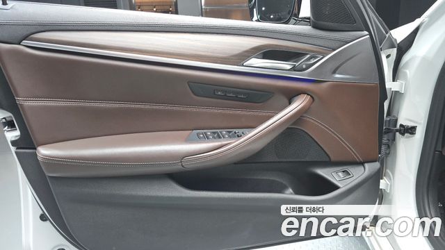 BMW 5-Series 520d Luxury Plus
