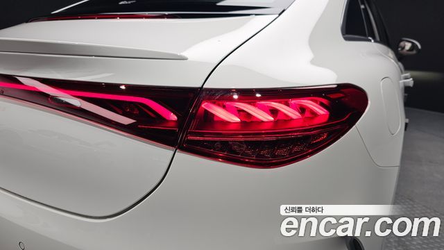 Mercedes-Benz EQE EQE350+