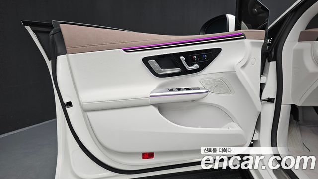 Mercedes-Benz EQE EQE350+