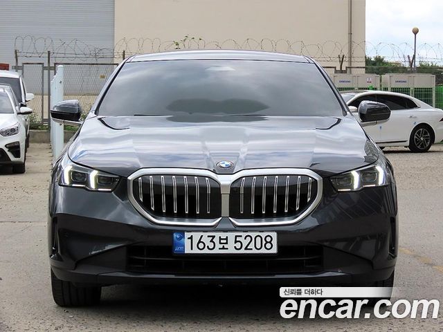 BMW 5-Series 520i