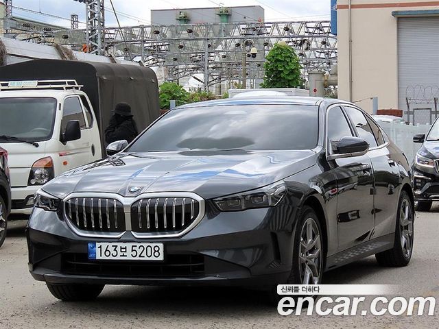 BMW 5-Series 520i