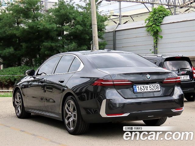 BMW 5-Series 520i