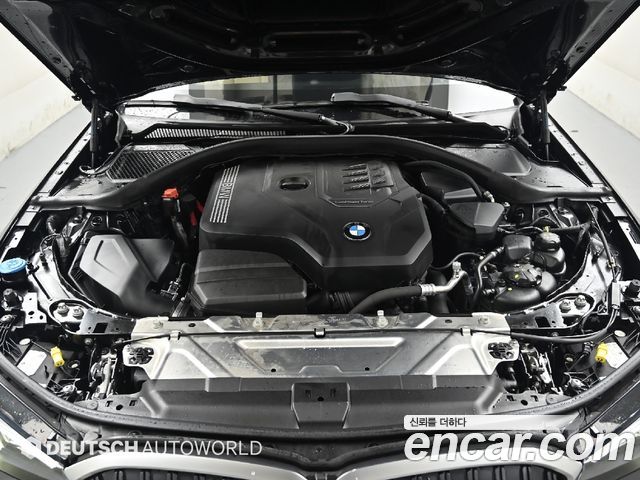 BMW 3-Series 320i