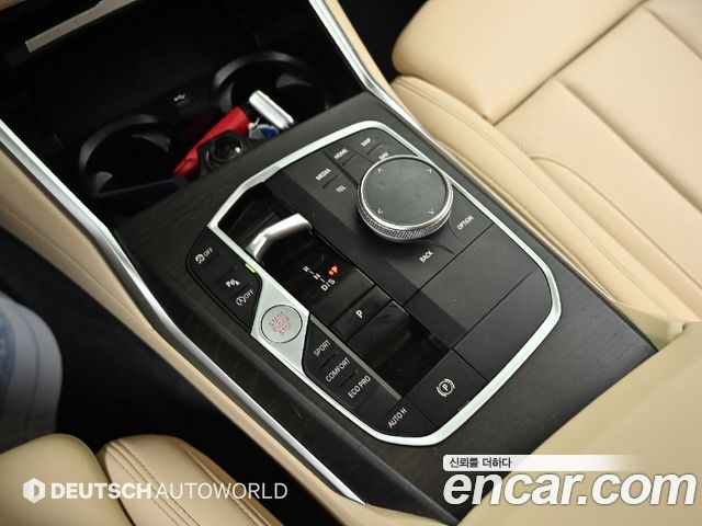 BMW 3-Series 320i