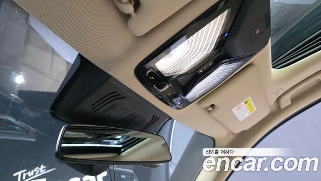 BMW 3-Series 330i Luxury