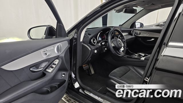 Mercedes-Benz GLC-Class GLC300 4MATIC AMG Line