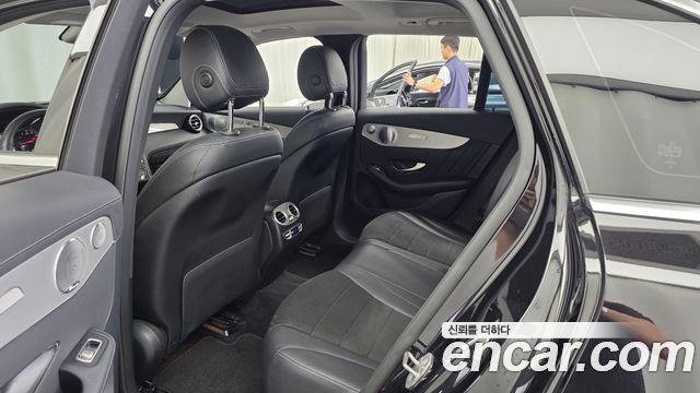 Mercedes-Benz GLC-Class GLC300 4MATIC AMG Line