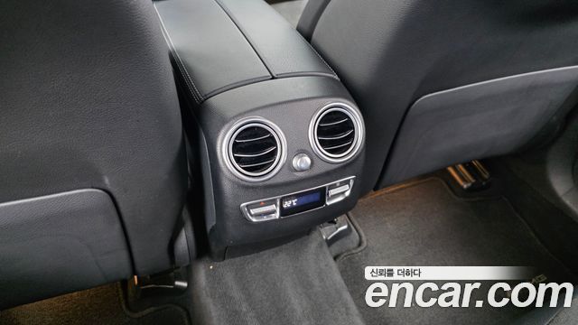 Mercedes-Benz GLC-Class GLC300 4MATIC AMG Line